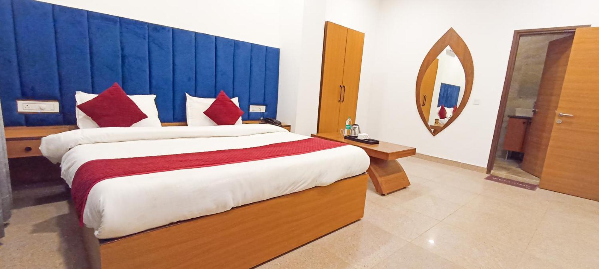 Hotel Lake View Chandīgarh Exteriér fotografie